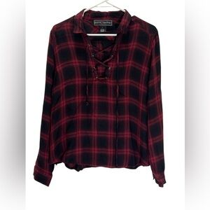 Poly & Esther Burgundy Plaid Lace Up Top Light weight Flannel Look Shirt Sz L